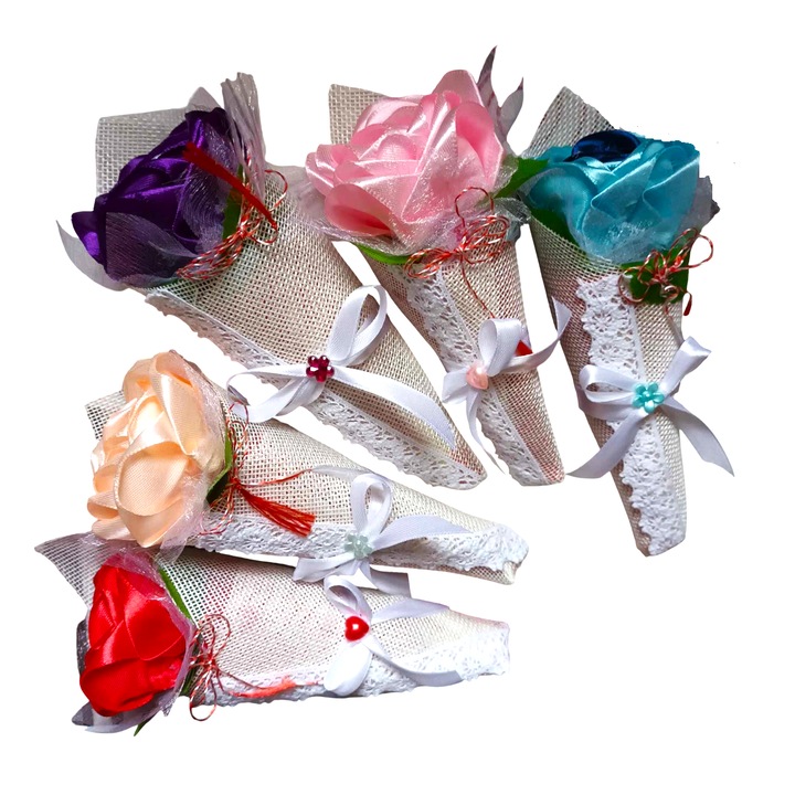 Set 5 martisoare handmade, conuri trandafiri satin, 18x8 cm, multicolor