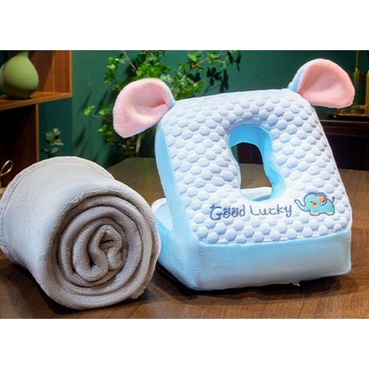 Set 2in1 Patura Microfibra si Perna din Spuma, Southern Sky, pentru Birou, Calatorii, Pauze, Model Elefant, Microfibra, 1x1.7 m, 30x35x30 cm, Albastru - calitate superioara