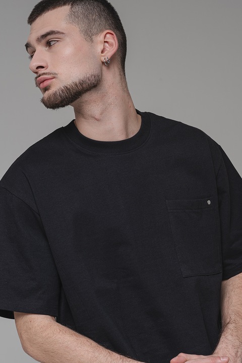 Jack & Jones, Bő fazonú pamutpóló mellzsebbel, Fekete