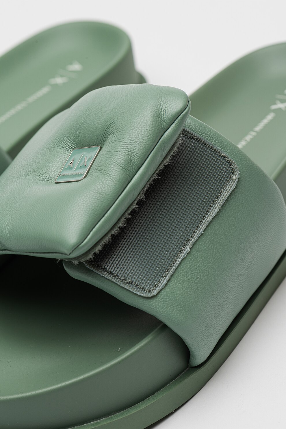 ARMANI EXCHANGE, Papuci cu velcro si logo metalic, Verde menta, 36