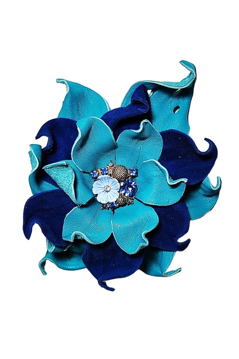 Brosa Handmade Florala din piele naturala, piele naturala, Albastru-Bleu, 8 cm