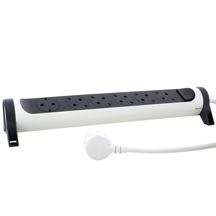 Legrand 694539 Удължител с 6 гнезда, 3 м, 3680W, 3 x 1,5 mmp, защита от деца, бял и черен