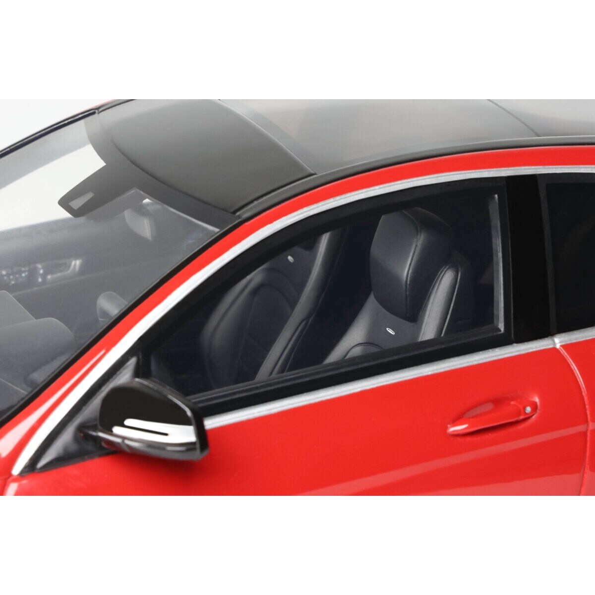 GT-SPIRIT 1:18 Mercedes-Benz C63 AMG Coupe Année de construction 2014