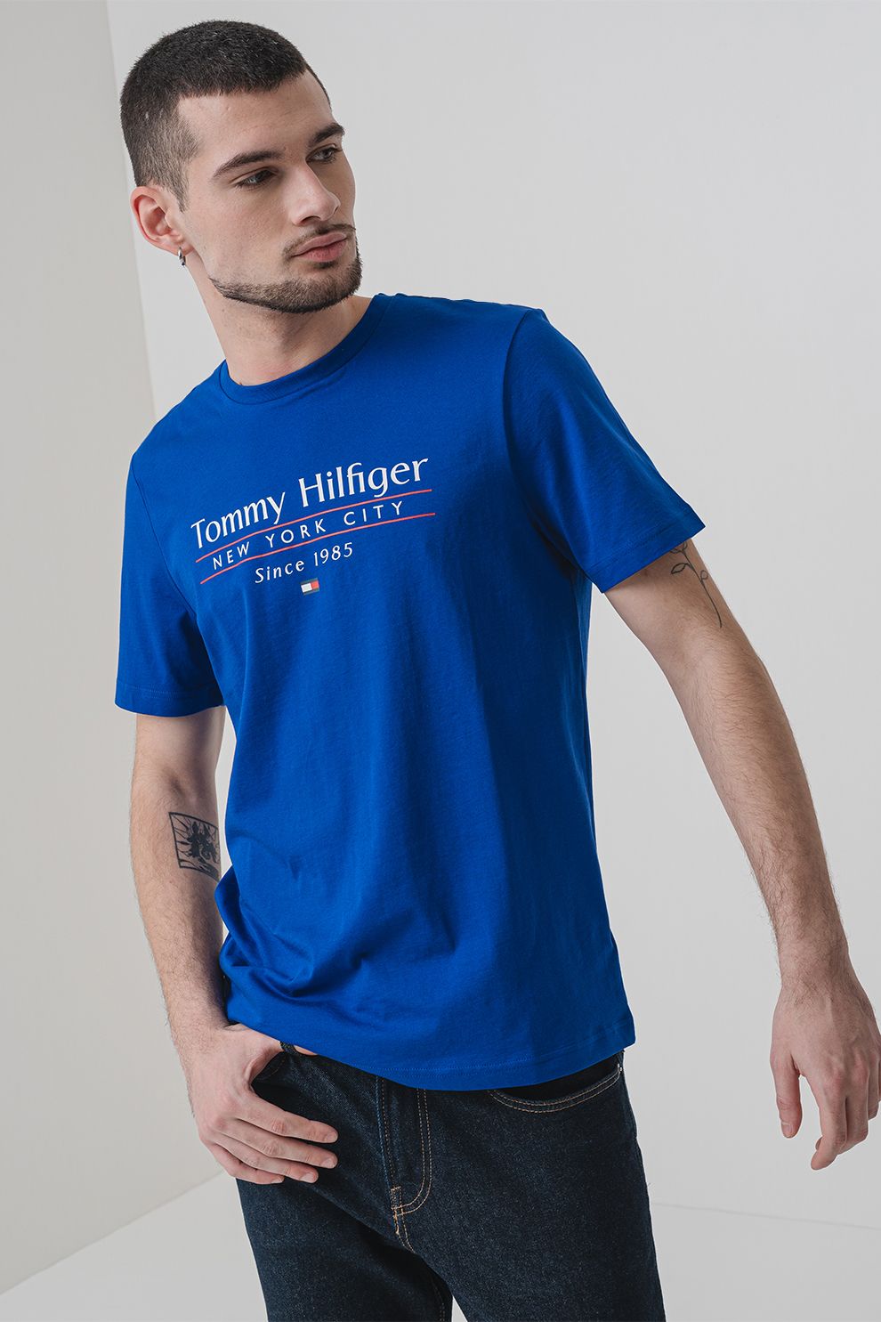 Tommy Hilfiger, Tricou cu imprimeu logo, Alb, Rosu inchis, Albastru royal, S