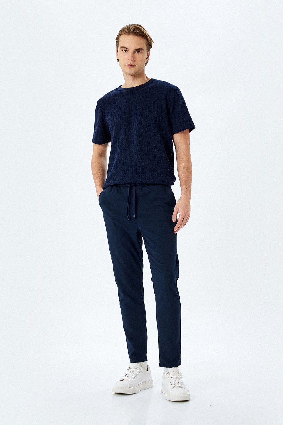 KOTON, Pantaloni de trening cu snur si buzunare laterale, Indigo, 40