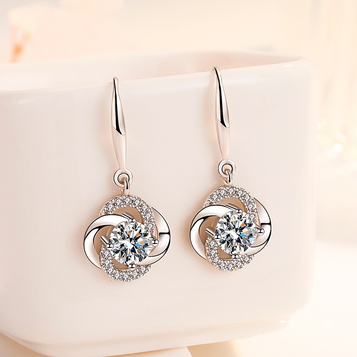 Обеци с дизайн на четирилистна детелина, Цирконий, Покритие от бяло злато, Дължина на обеца 48 мм