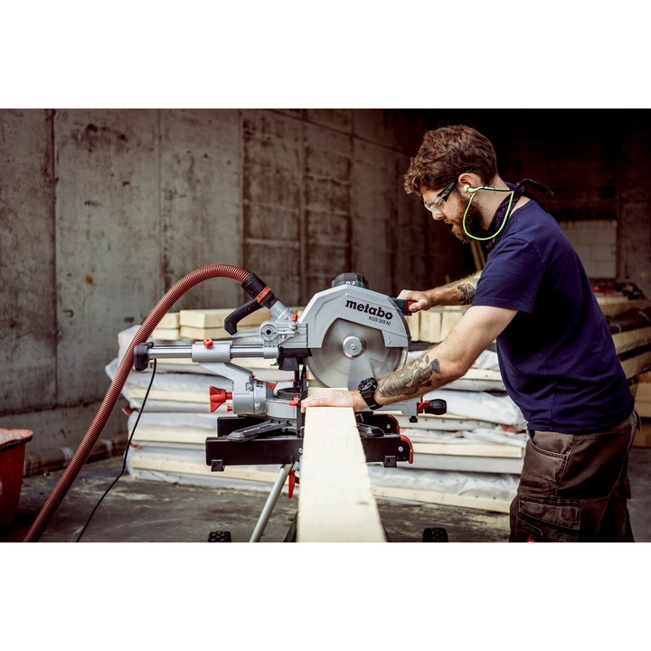 Fierastrau electric Metabo KGS 305 M, 2000 W, 3700 RPM, 30,5 cm, 780x657x500 mm