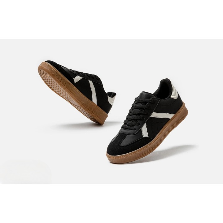 Дамски кецове, Черен