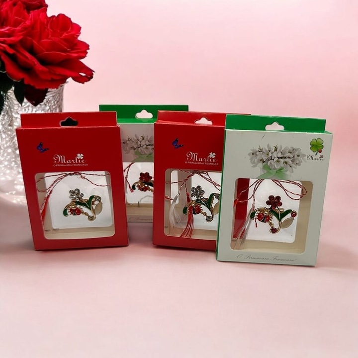 Set 4 Martisoare tip Brosa, "Explozie de Primavara", in cutie cu folie transparenta, VisionXXI