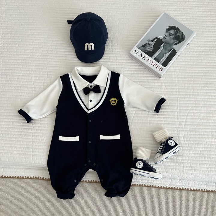 Salopeta albastra cu papion, pentru baieti