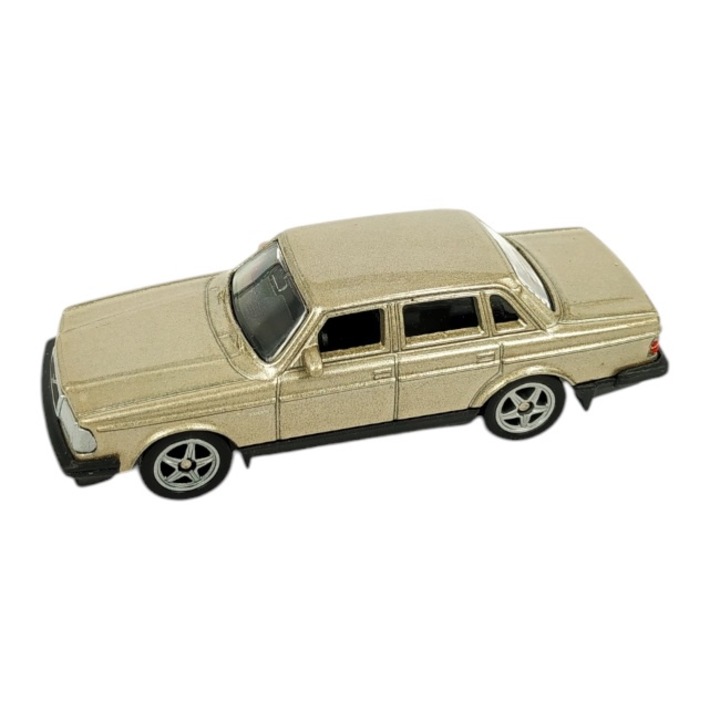 Количка Welly Volvo 240 GL, Колекционерска, Метален модел, Мащаб 1:64, Златен