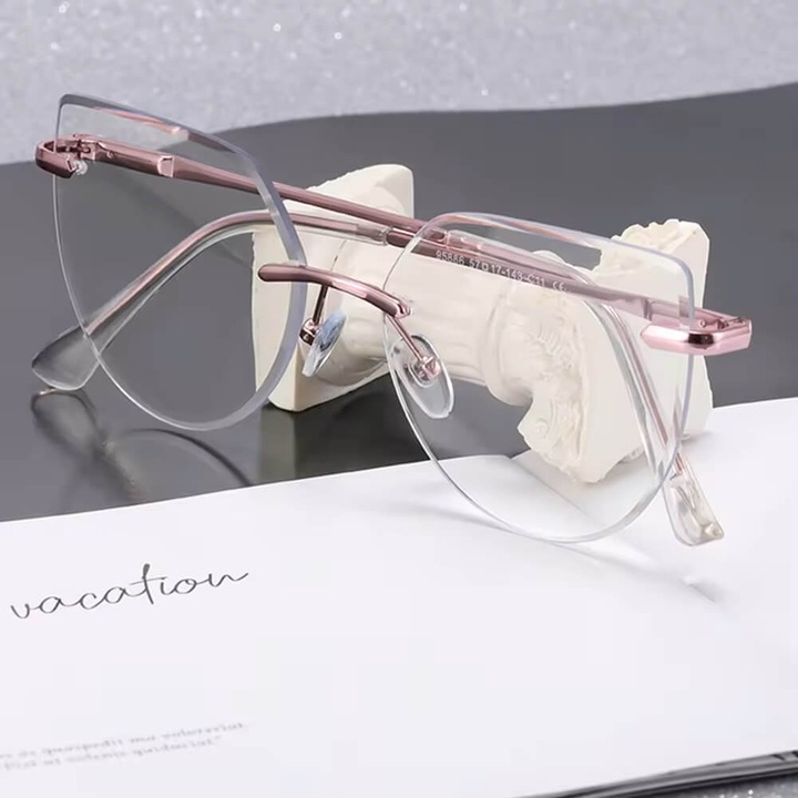 Ochelari de soare dama, Stylion, model kocie ochi, cu filtru de lumina albastra, violet, set cu etui si servetel