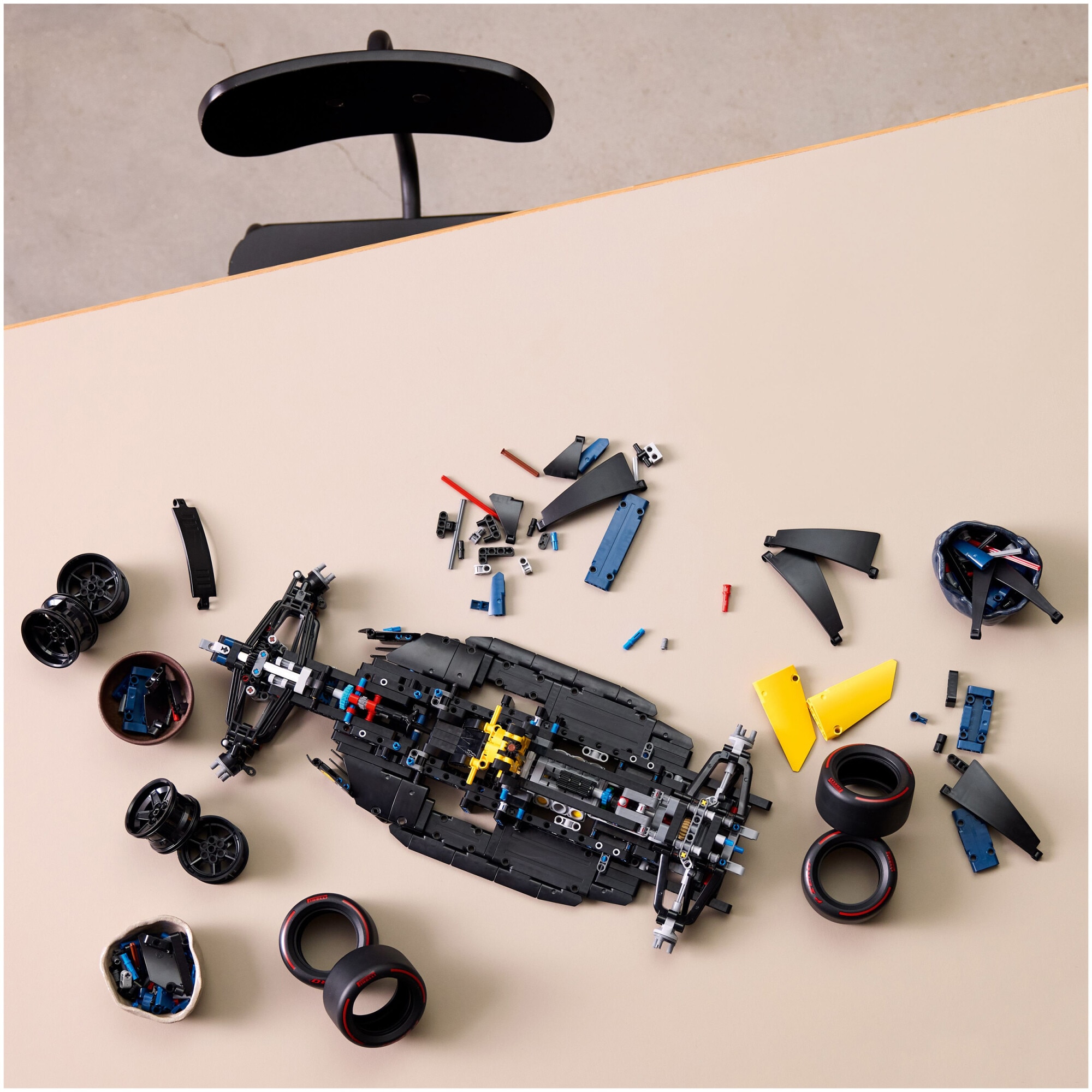 nabe190 16枚セット Oracle Red Bull Racing RB20 F1 Car 42206 | Technic | Buy online at