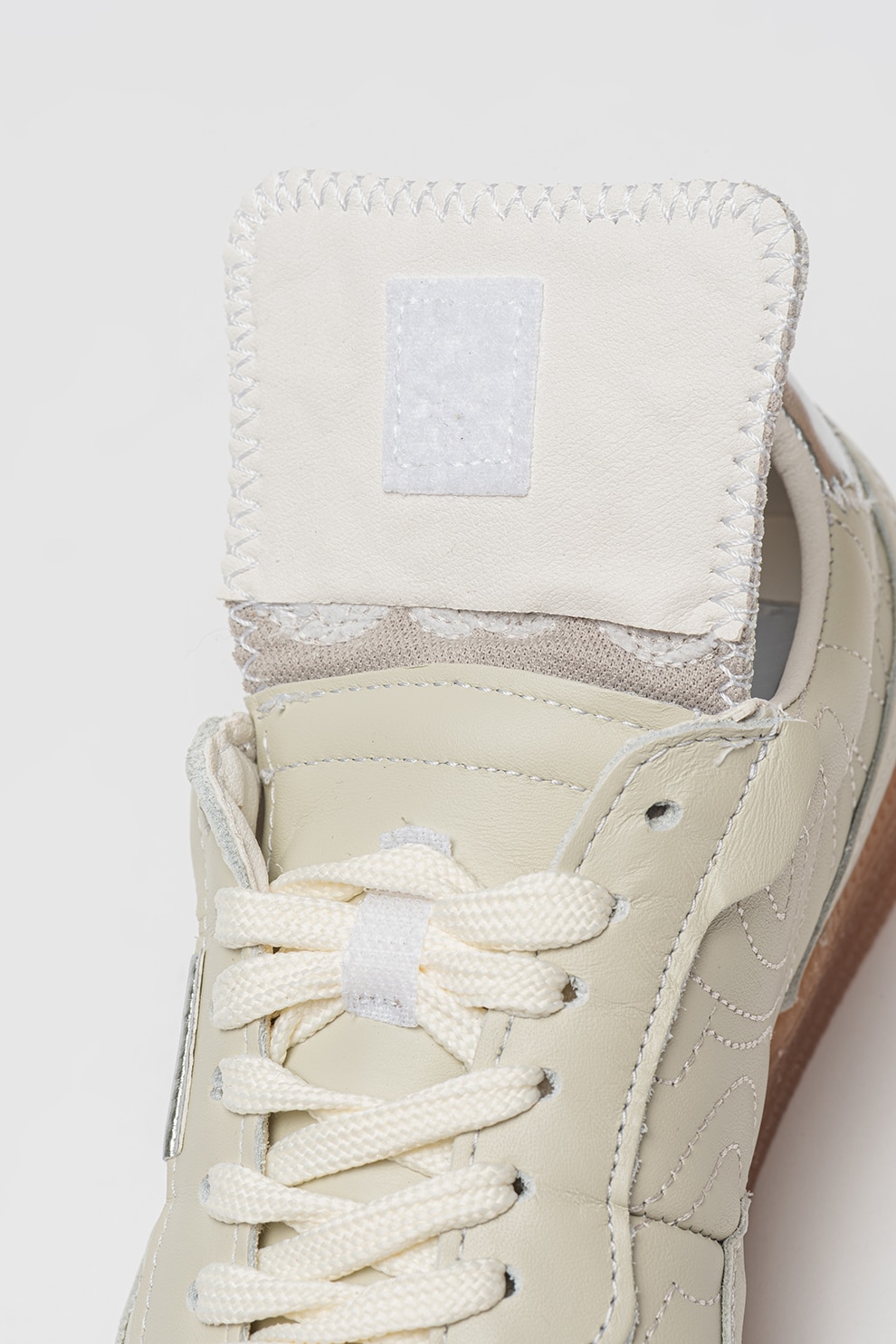 Steve Madden, Pantofi sport de piele cu cusaturi decorative, Alb