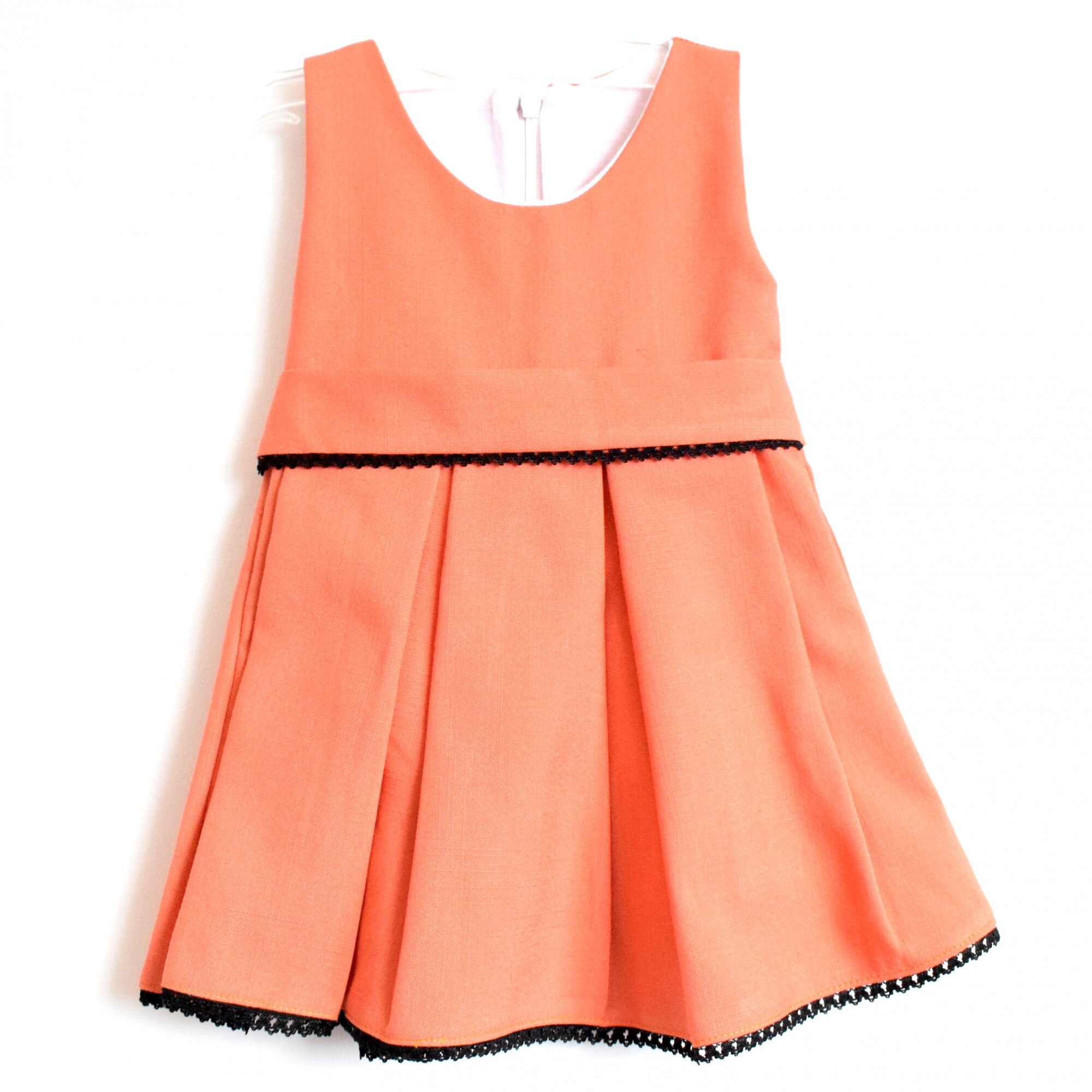 Rochita primavara - toamna, sarafan, dublata la interior cu bumbac, cordon in talie, 6-12 luni