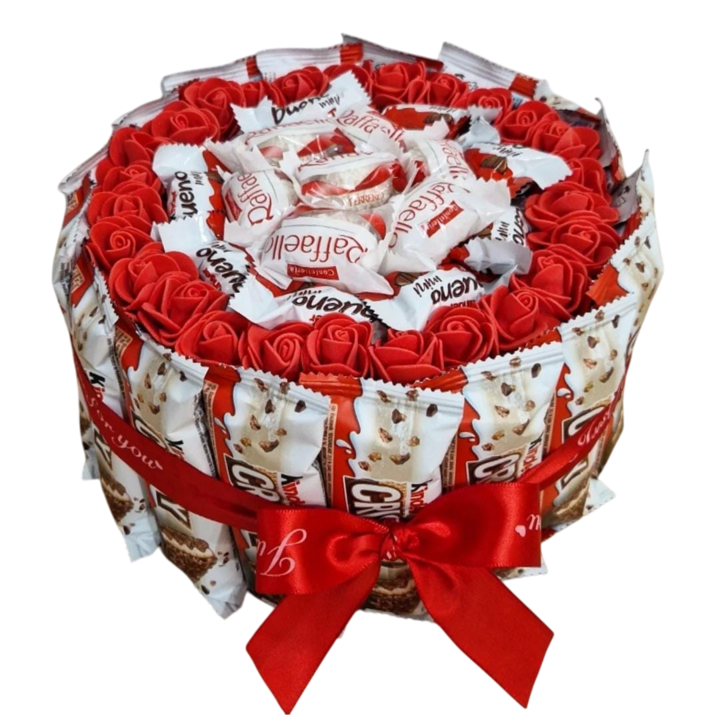 Cosulet cadou cu trandafiri din spuma rosii si diverse sortimente de ciocolata