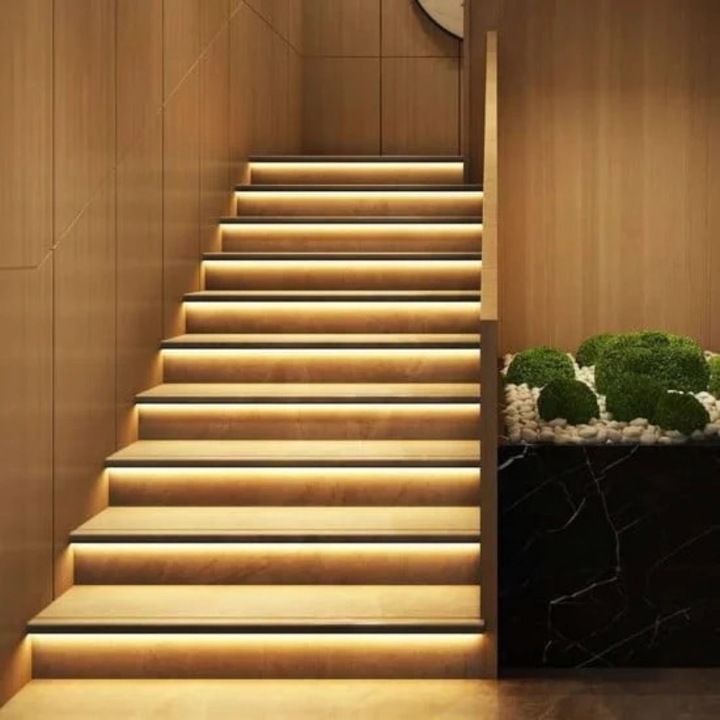 Комплект осветление за стълбище със сензор за движение, 20 стъпала