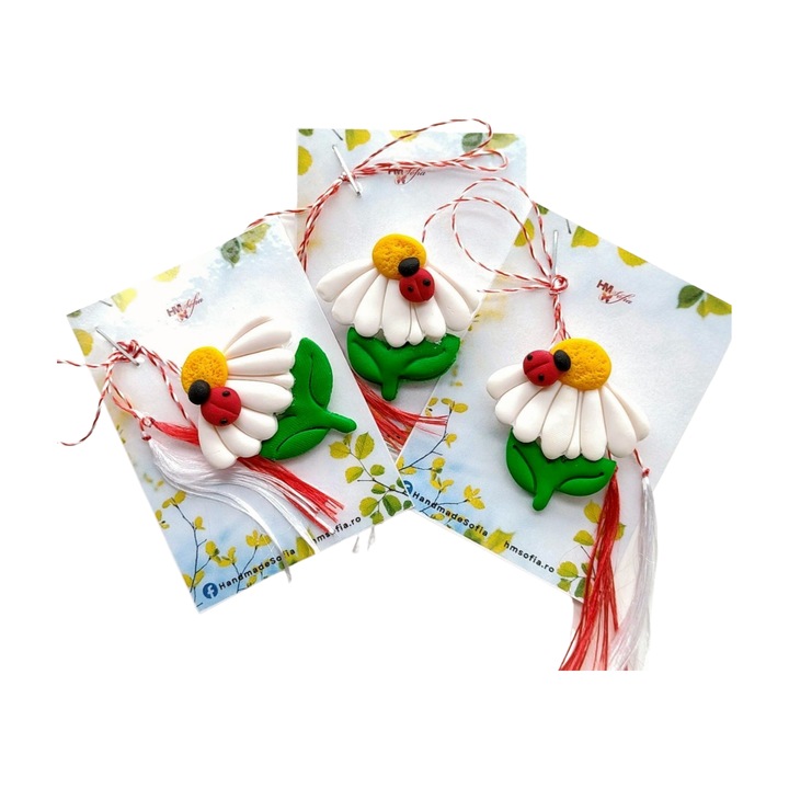 Set trei martisoare, brose cu flori margarete cu gargarita, lucrate manual din lut polimeric (Fimo), alb