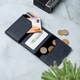 Картодържател за 8 карти AdroitGoods - Поставка за кредитна карта с RFID технология - AirTag кожа/синьо