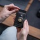 AdroitGoods Портфейл с 8 карти - Поставка за кредитна карта с RFID технология - AirTag кожа/черен