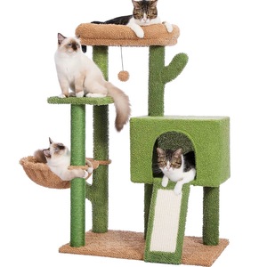 Ansamblu de joaca pentru pisici, Fish & Paws ®, cu 2 bile suspendate, un hamac, o casuta, si doua platforme confectionate din fibra rezistenta din sisal pentru zgariat, stabil si structura atractiva de cactus, inaltime de 104cm, Verde