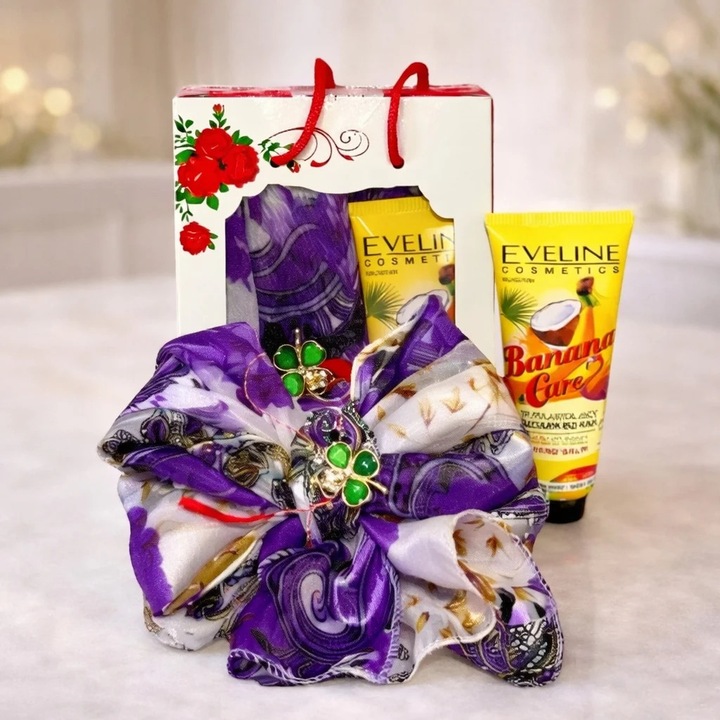 Pachet March, esarfa satinata, brosa trifoi cu patru foi, crema de maini Eveline, Mov, Velve