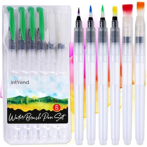 Acuarele, pensule si blocuri de desen