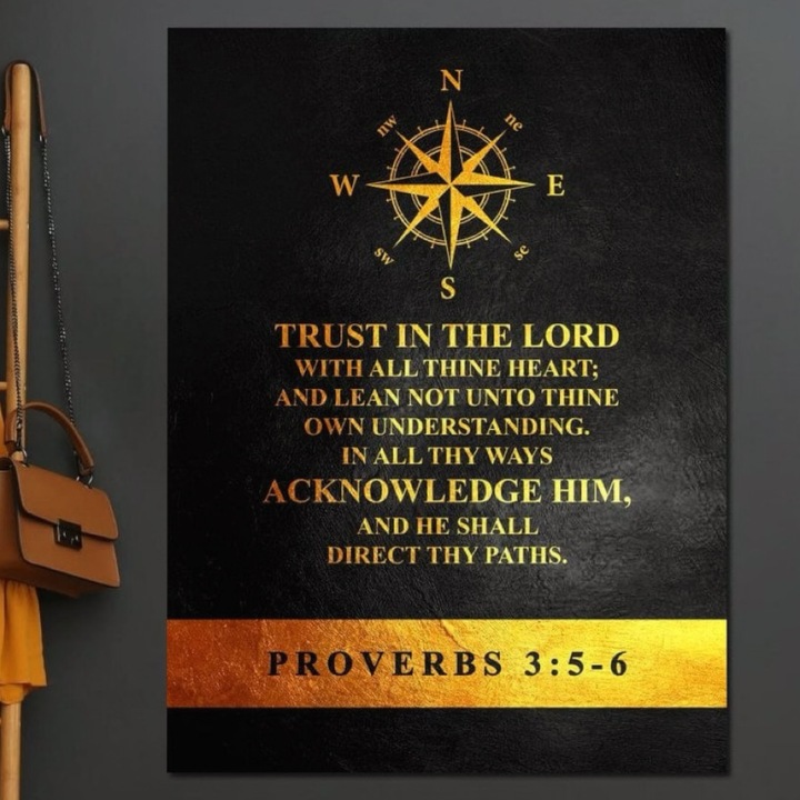 Tablou Canvas Premium, LuxCanva® F1037, Urmeaza Busola Divina, 45 X 60 CM, Panza Bumbac 100% 400g/m2, Sasiu Lemn, Busola, Credinta, Cale, Arta, Religie, Viata, Living Room, Birou, Culori vibrante