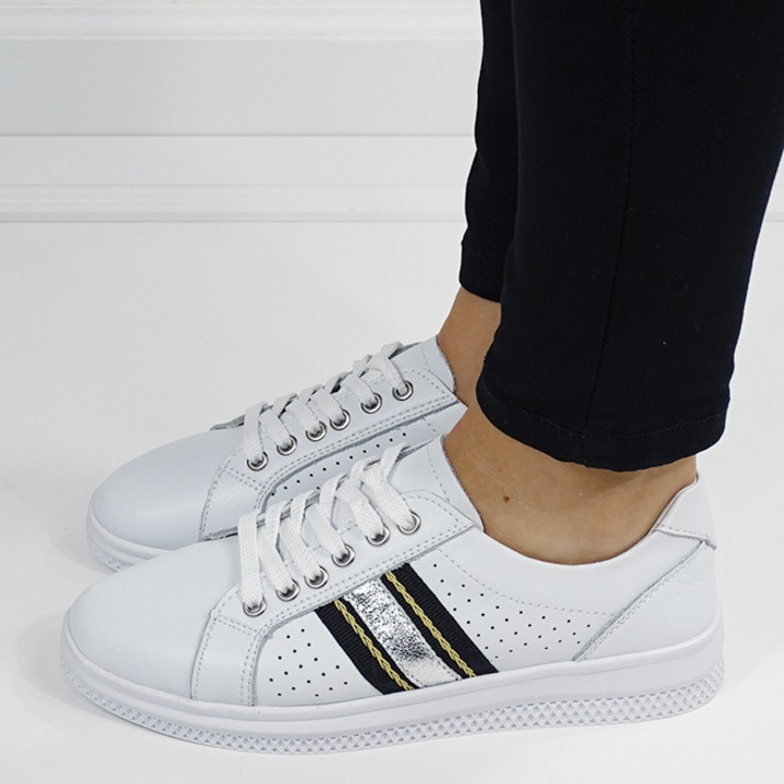 Бели кецове със сребристи детайли от естествена кожа 5088 M7 16498, Бял