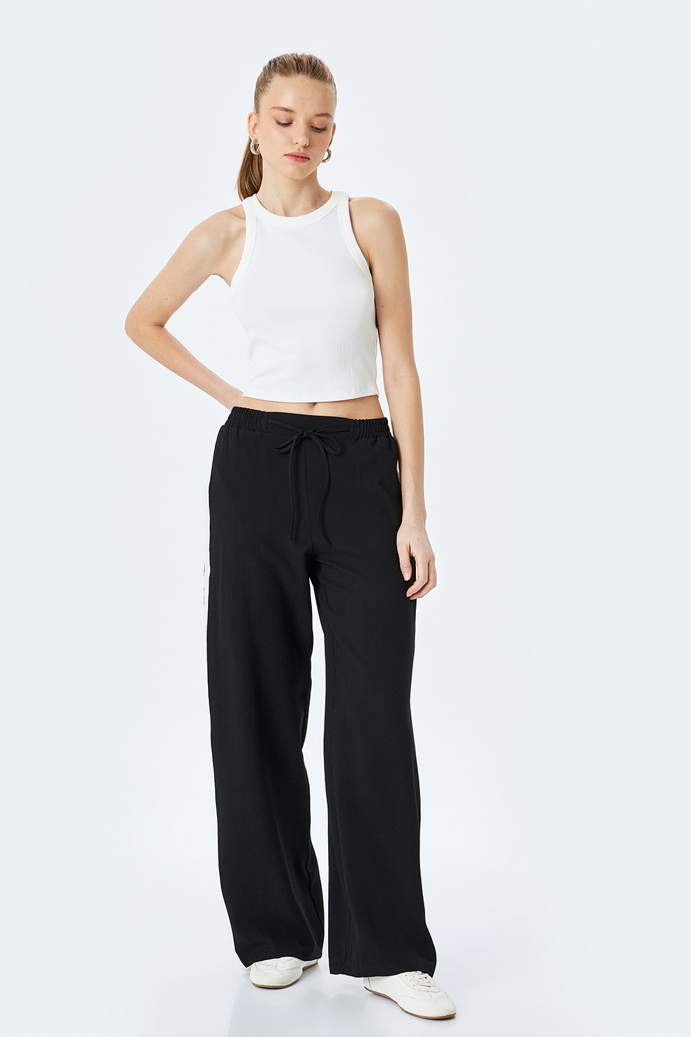 KOTON, Pantaloni de trening uni cu croiala relaxed-fit, Negru, Alb optic, 36