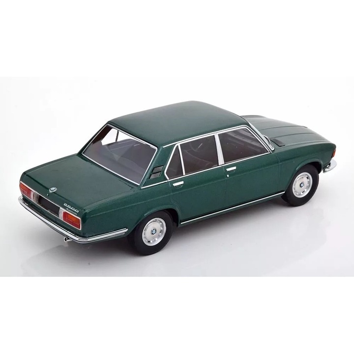 Bmw 2500 1968 Green 1:18 Minichamps