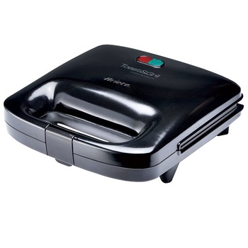 Sandwich-maker Ariete 1982, 750 W, 21.5x12 cm, 2 placi antiaderente, Negru Sandwich-maker Ariete 1982, 750 W, 21.5x12 cm, 2 placi antiaderente, Negru