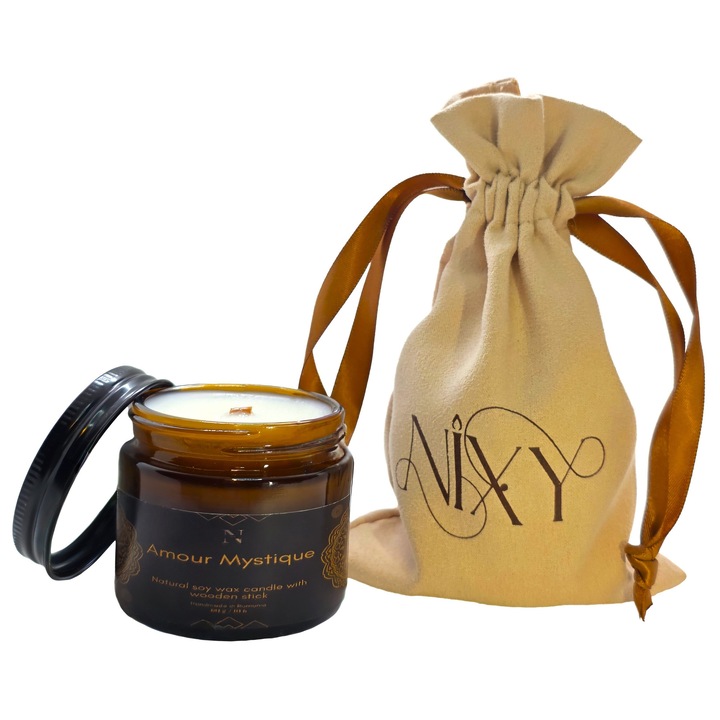 Lumanare parfumata artizanala din ceara de soia, Amour Mystique, note de pruna rosie si floare de frezie