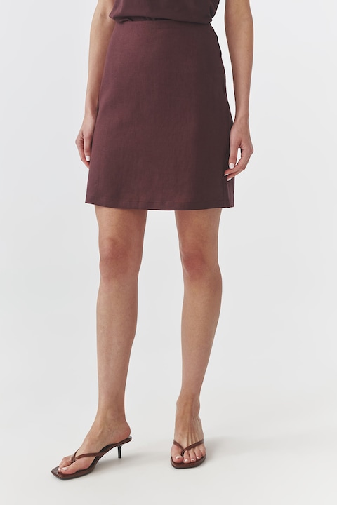 Tatuum, Fusta scurta din in Gerdis, Visiniu