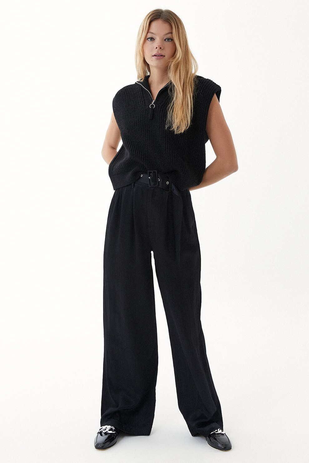 OXXO, Pantaloni cu croiala ampla si curea, Negru, 38