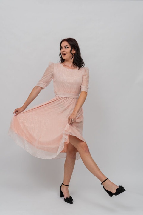 Rochie roz, sclipitoare, eleganta