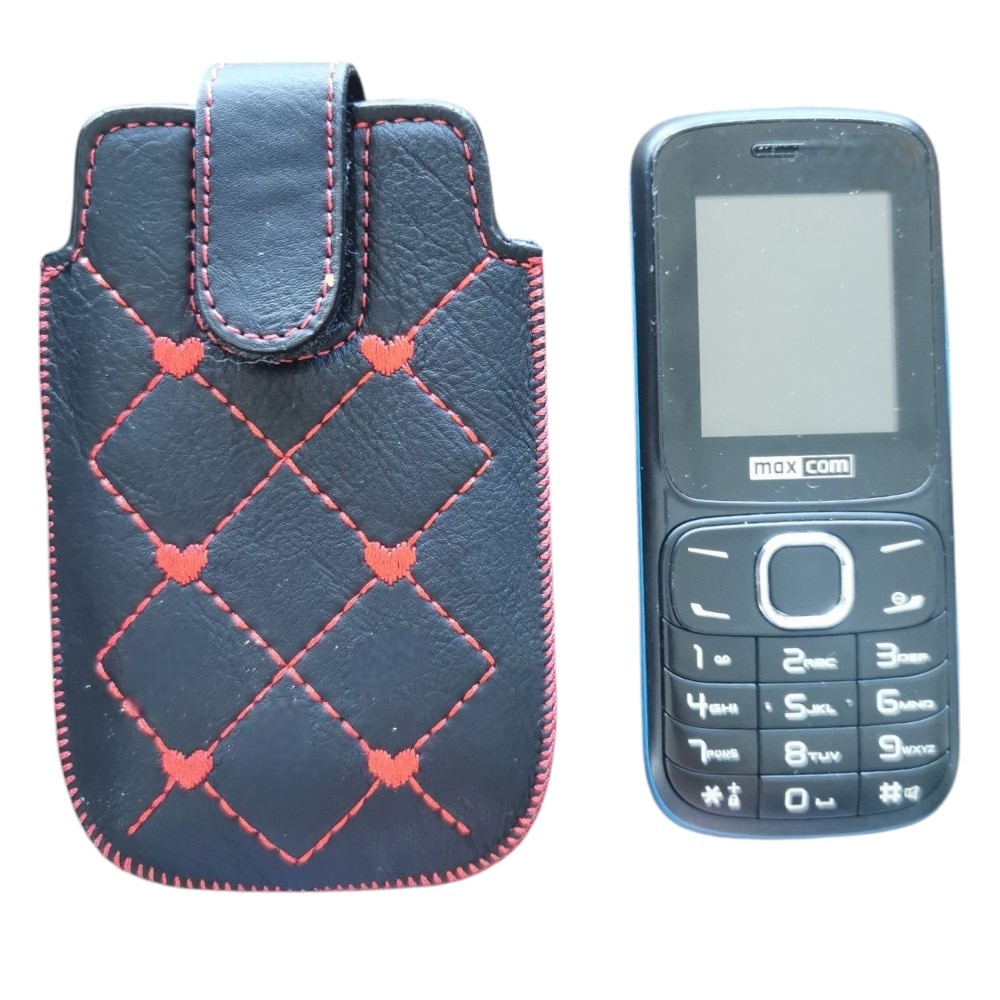 Husa G-Tech Tip Saculet Compatibila cu Telefoane Nokia/Maxcom/Iphone dimensiune de pana la 110*75mm, material moale, piele ecologica, Inchidere velcro, Negru/ inimioare rosii
