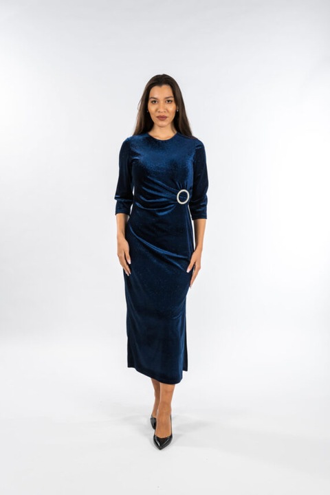 Кадифена рокля, с катарама, синя