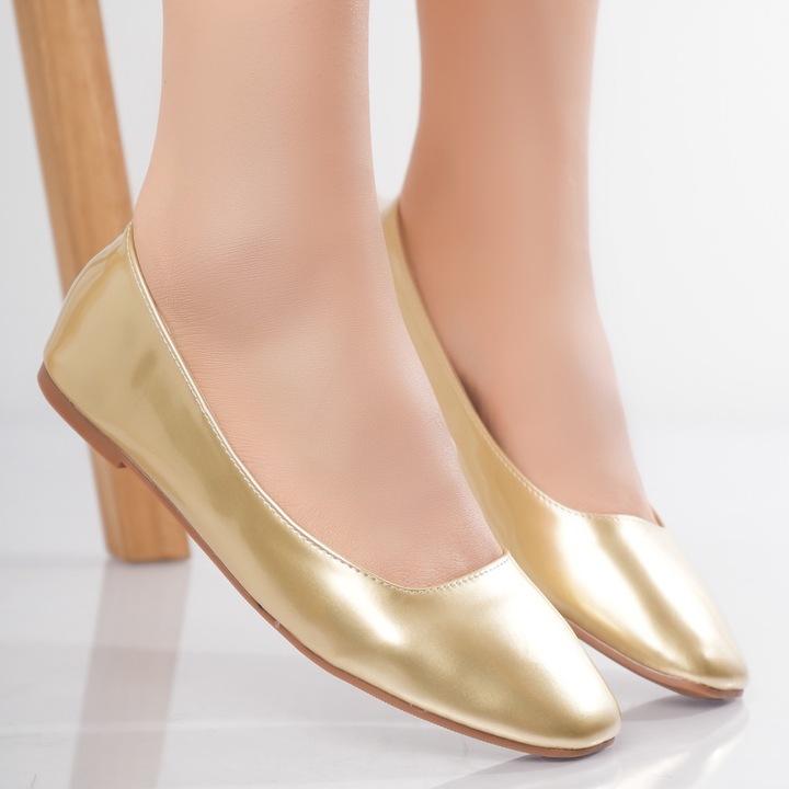 Balerini dama Aurii din Piele Ecologica Lacuita Ranela, Auriu