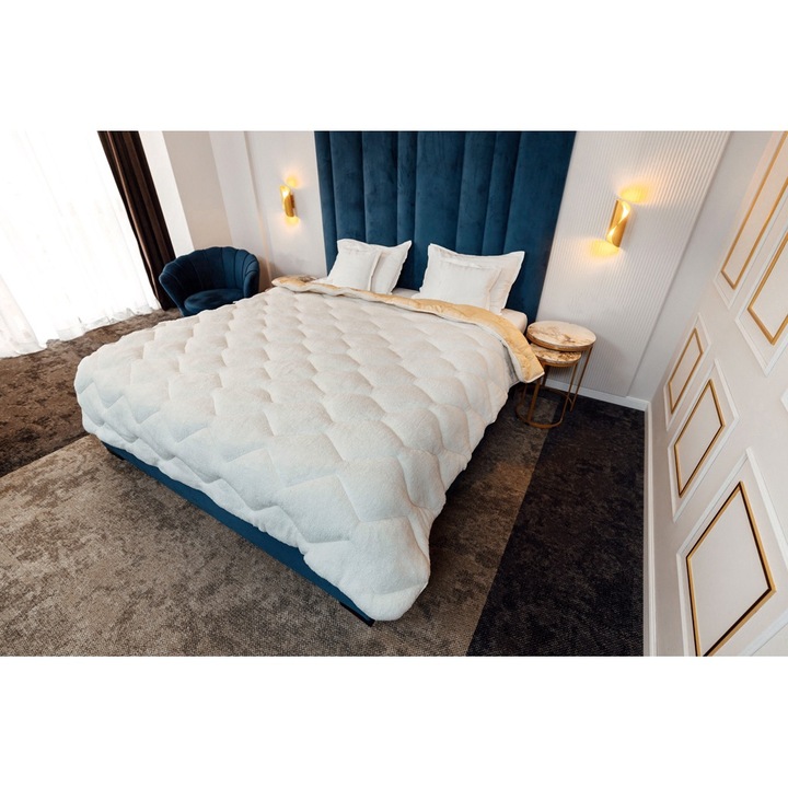 Капитонирана зимна кожена завивка "ThermaFur" Coneltex, размери 180х210 см, правоъгълна, цвят крем, антиалергичен пълнеж от силиконови влакна, плътност 350 гр/кв.м