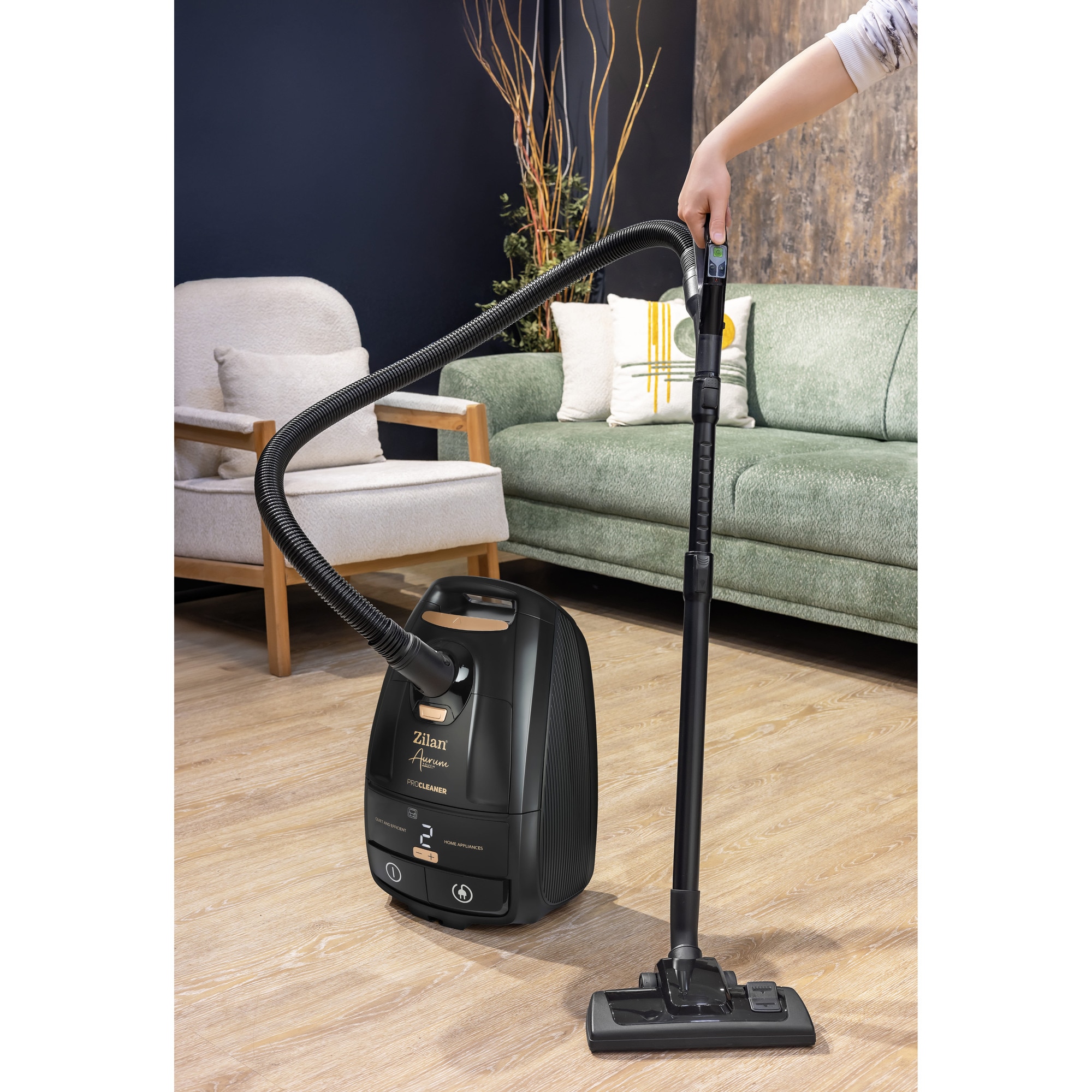 Aspirator cu sac Aurum, putere 2400W, capacitate 5L, motor din cupru, furtun pivotant 360°, negru ZILAN / ZLN4500