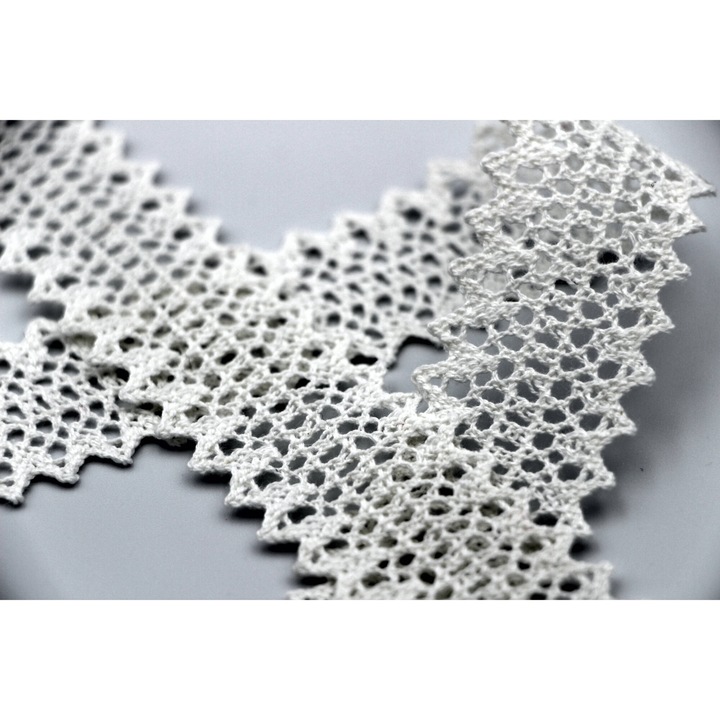 Dantela alba C2C 25 de metri