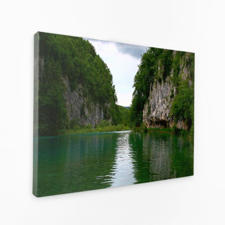 Картина на платно - Спокойна вода Планина Отражение Спокоен поток - 30x50 cm