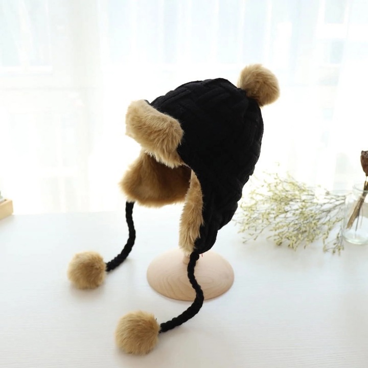 Дамска зимна шапка, черна, с уши, от изкуствен косъм, еластична, уникална