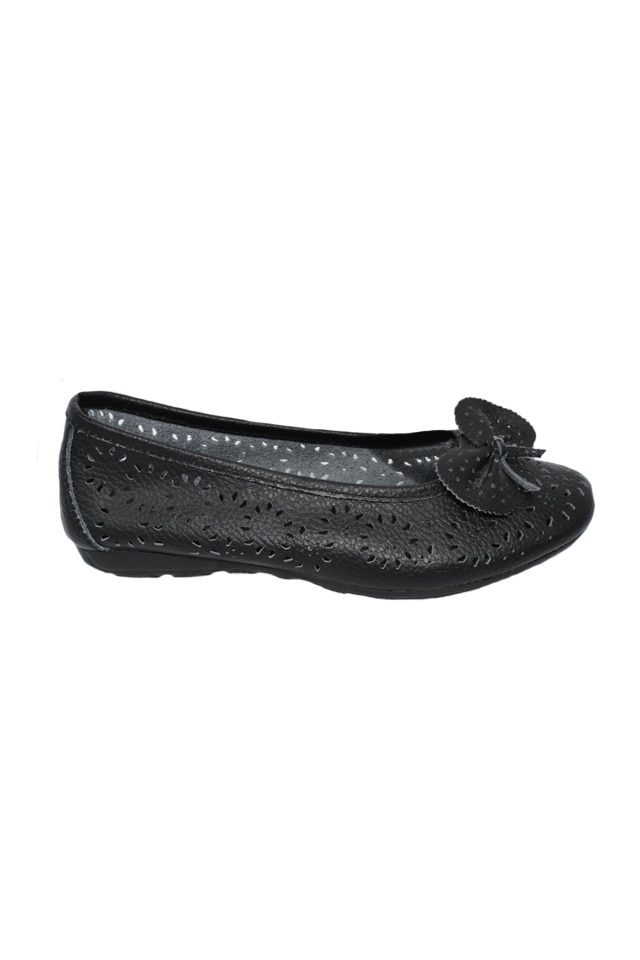 Balerini cu perforatii in forme florale si funda in fata,D&J Exclusive, Negru