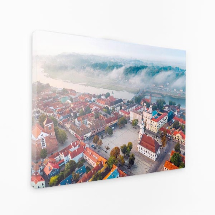 Vászonfestmény - Piros tetők és magas tornyok városa Piros tetők és magas tornyok városa1 - 30x50 cm