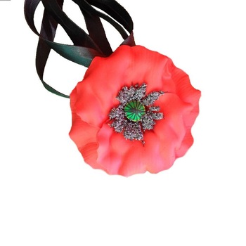 Bijuterie cu mac ce poate fi purtata ca si colier, coronita sau centura Bijuterie cu mac ce poate fi purtata ca si colier, coronita sau centura