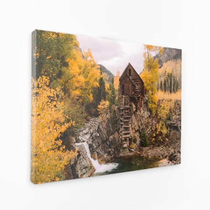 Картина на платно - Изкачване по дървено стълбище в планинска хижа Природно приключение - 100x50 cm