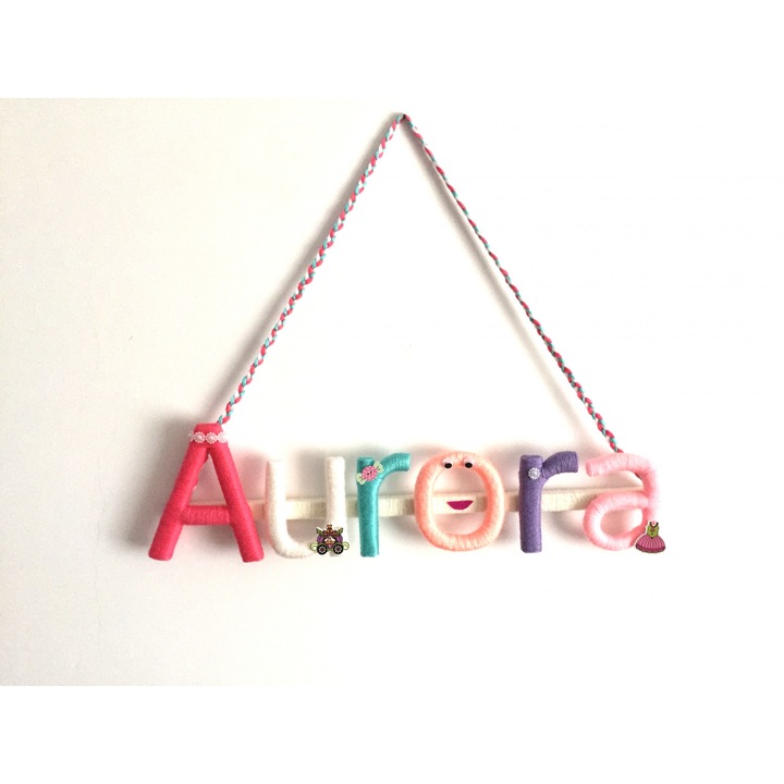 Nume personalizat "Aurora"