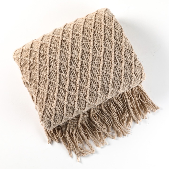 Cuvertura pentru canapea Enforose, 127x172cm, khaki si rosu caramiziu, set 1 bucata, model geometric cu ciucuri